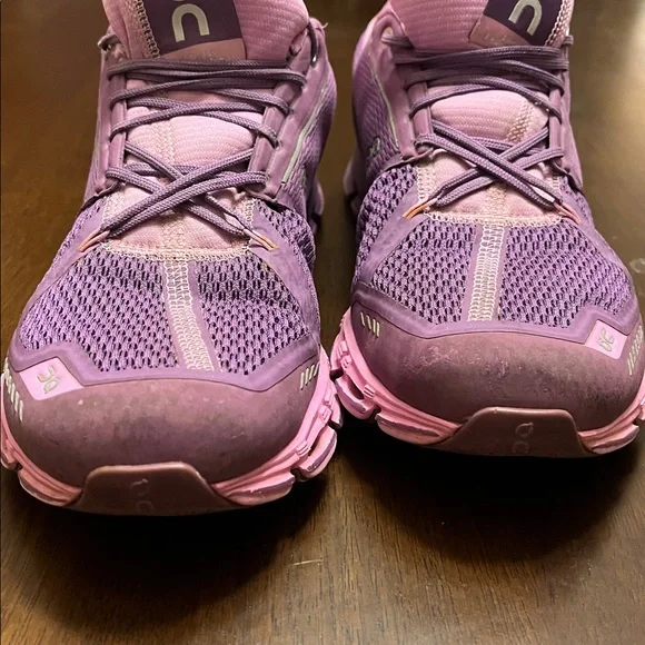 On Running Cloud Flyer Women’s Purple and Pink Sneakers 9 - Picture 4 of 10